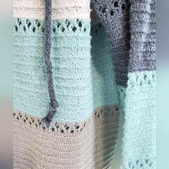 Med Knit Hoodie teal/white/blue/tan - Picture 4 of 5